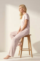 Olga T-shirt with matching May lounge pants in Champagne, elegant women’s loungewear by ChambresSweden.